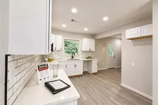2328 Bonner Rd, East Point, GA 30344 - Photo 7
