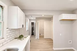 2328 Bonner Rd, East Point, GA 30344 - Photo 9