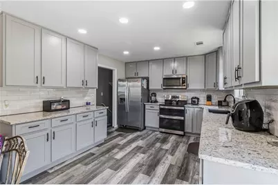 601 Skyland Court, Winder, GA 30680 - Photo 7
