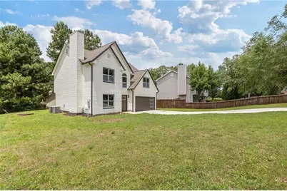 140 Winncastle Drive, Lawrenceville, GA 30044 - Photo 3