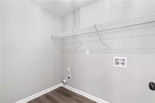 140 Winncastle Dr, Lawrenceville, GA 30044 - Photo 11