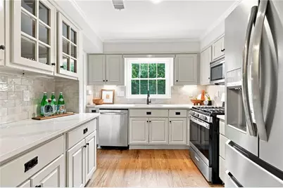 423 Jefferson Circle, Atlanta, GA 30328 - Photo 5