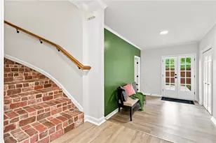 423 Jefferson Circle, Atlanta, GA 30328 - Photo 7