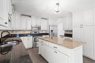 620 Spalding Dr, Sandy Springs, GA 30328 - Photo 9