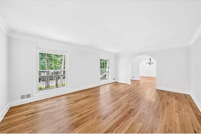620 Spalding Drive, Sandy Springs, GA 30328 - Photo 5