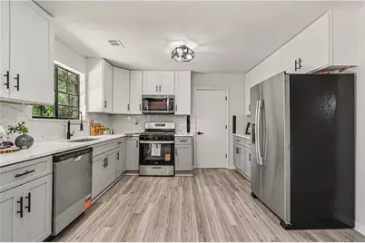 4952 Park West Drive, Stone Mountain, GA 30088 - Photo 11