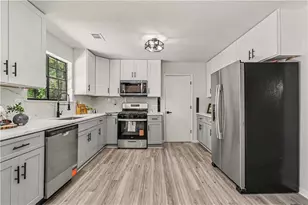 4952 Parkwest Dr, Stone Mountain, GA 30088 - Photo 11