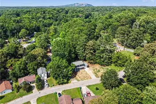 4952 Parkwest Dr, Stone Mountain, GA 30088 - Photo 29