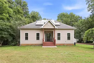 5153 Smith Ln, Gainesville, GA 30506 - Photo 5
