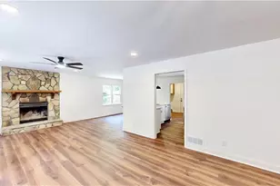 911 Hickory View Ct NW, Marietta, GA 30064 - Photo 3