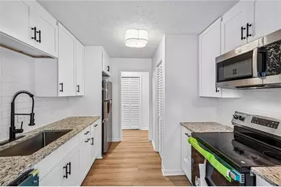 1001 Lake Pointe Circle, Roswell, GA 30075 - Photo 11