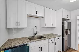 1001 Lake Pointe Cir, Roswell, GA 30075 - Photo 11
