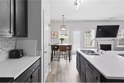 2550 Capella Circle SW, Atlanta, GA 30331 - Photo 7