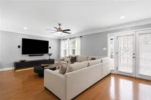 6980 Roswell Rd, Sandy Springs, GA 30328 - Photo 7