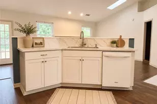 471 Springfield Dr, Woodstock, GA 30188 - Photo 7
