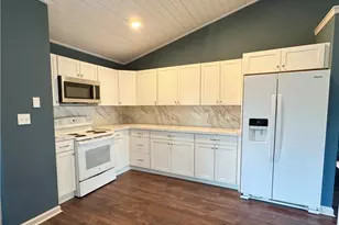 471 Springfield Dr, Woodstock, GA 30188 - Photo 5
