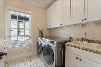 2601 Canterbury Trail, Atlanta, GA 30324 - Photo 31