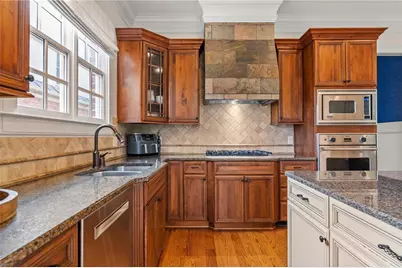 2601 Canterbury Trail, Atlanta, GA 30324 - Photo 9