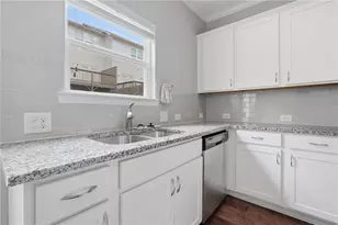 1708 Liberty Pkwy NW, Atlanta, GA 30318 - Photo 3