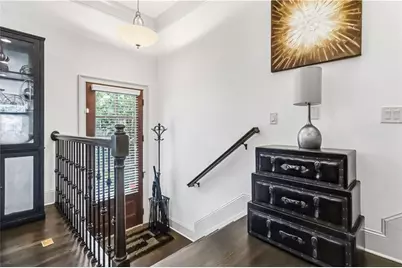 567 Ansley Circle NE, Atlanta, GA 30324 - Photo 3