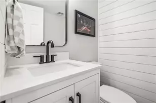 136 Peachtree Memorial Dr, Atlanta, GA 30309 - Photo 11