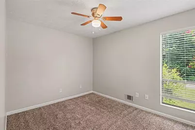 9262 Raven Drive, Jonesboro, GA 30238 - Photo 11
