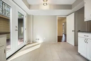 300 Cruise Ct, Roswell, GA 30076 - Photo 9