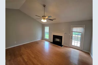 6924 Biscayne Blvd, Rex, GA 30273 - Photo 3
