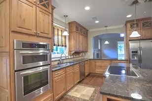 1061 Wimberly Rd NE, Brookhaven, GA 30319 - Photo 9