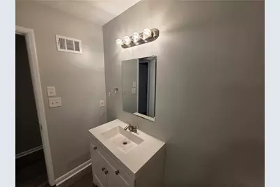 5085 Rock Glen Dr, Stone Mountain, GA 30088 - Photo 21