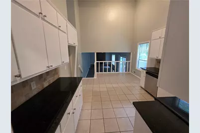 5085 Rock Glen Dr, Stone Mountain, GA 30088 - Photo 19