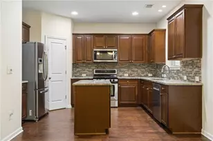 5011 Morriscastle Dr, Alpharetta, GA 30005 - Photo 9