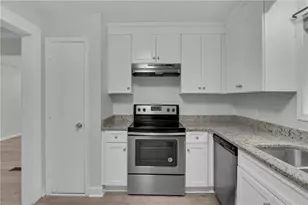 5809 Oakleaf Way, Stone Mountain, GA 30087 - Photo 11