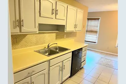 8067 Creekstone Way, Riverdale, GA 30274 - Photo 5