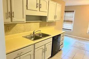 8067 Creekstone Way, Riverdale, GA 30274 - Photo 5