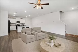 608 Gray Br Ct, Lawrenceville, GA 30045 - Photo 5