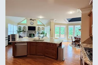 2201 Hunters Green Drive, Lawrenceville, GA 30043 - Photo 25
