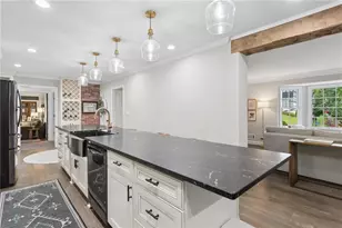 3825 Creekview Dr NE, Marietta, GA 30068 - Photo 11