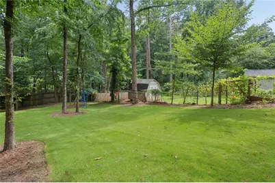 3825 Creekview Drive NE, Marietta, GA 30068 - Photo 31