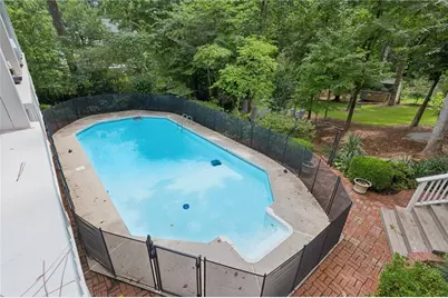 3825 Creekview Drive NE, Marietta, GA 30068 - Photo 5