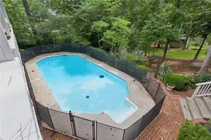 3825 Creekview Dr NE, Marietta, GA 30068 - Photo 5