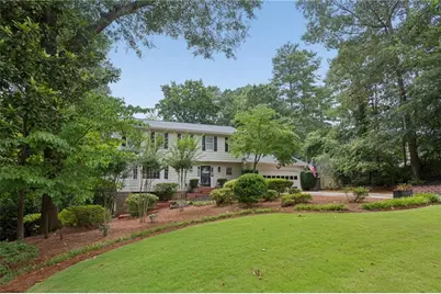 3825 Creekview Drive NE, Marietta, GA 30068 - Photo 37
