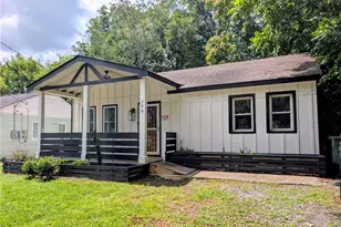 296 Thornton St SW, Atlanta, GA 30315 - Photo 1