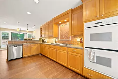 330 Sumter Drive NE, Marietta, GA 30066 - Photo 17