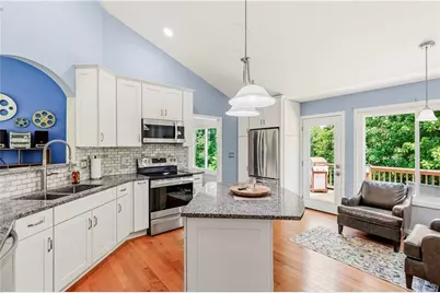 1045 Queensbury Run, Acworth, GA 30102 - Photo 9