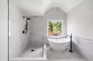 12700 Oxfordshire Ct, Johns Creek, GA 30005 - Photo 33