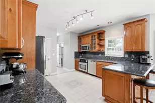 10805 Glenhurst Pass, Johns Creek, GA 30097 - Photo 23
