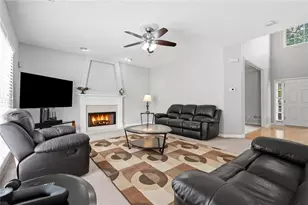 10805 Glenhurst Pass, Johns Creek, GA 30097 - Photo 17