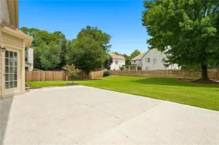 10805 Glenhurst Pass, Johns Creek, GA 30097 - Photo 51