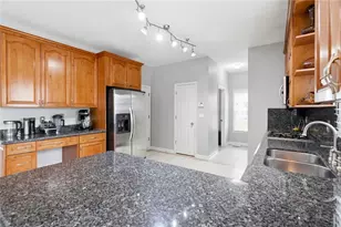 10805 Glenhurst Pass, Johns Creek, GA 30097 - Photo 25